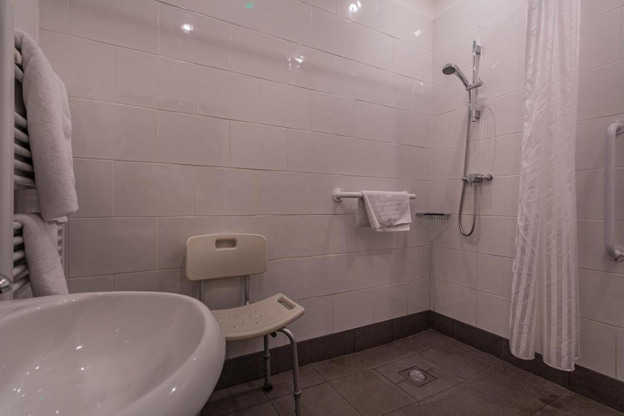 The Bell Inn, Stilton, Cambridgeshire Peterborough Bagian luar foto