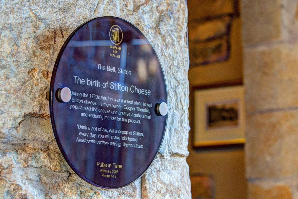 The Bell Inn, Stilton, Cambridgeshire Peterborough Bagian luar foto